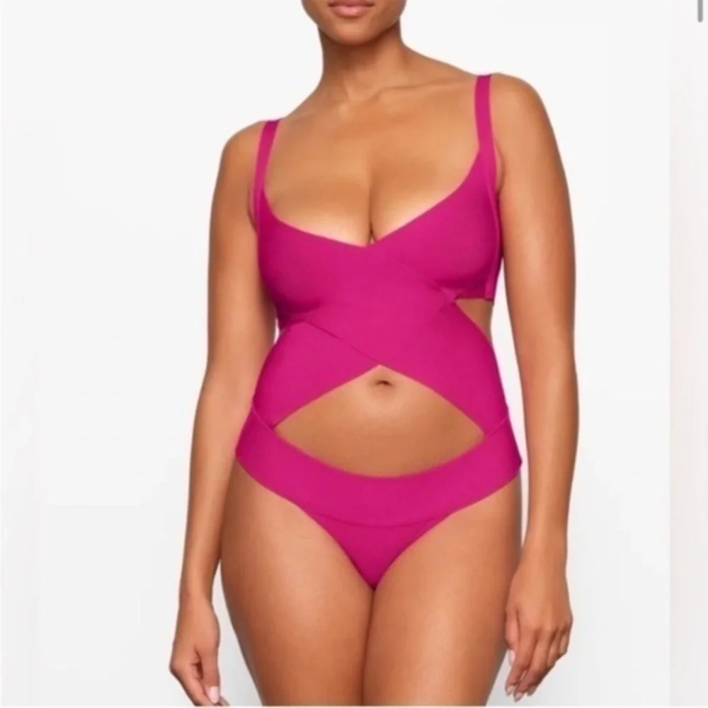SKIMS knit monokini sz large and XL lollipop/pink 2 available